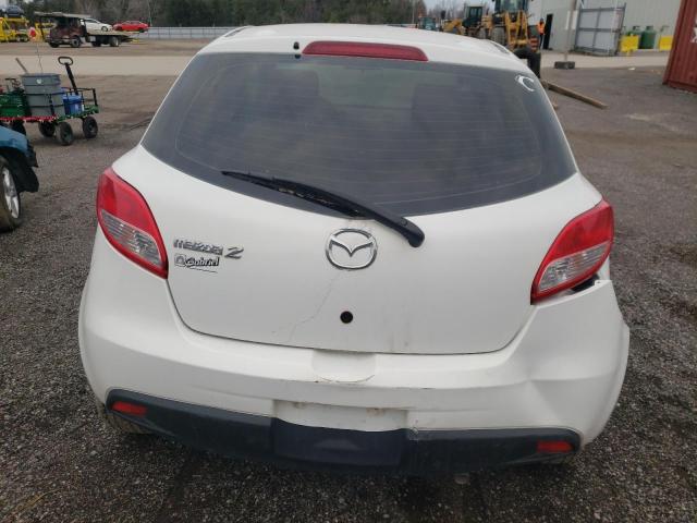 JM1DE1HYXB0119213 - 2011 MAZDA MAZDA2 WHITE photo 6