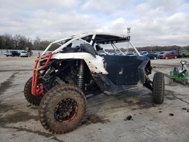 3JBVGAW2XHK000031 - 2017 CAN-AM MAVERICK X WHITE photo 4