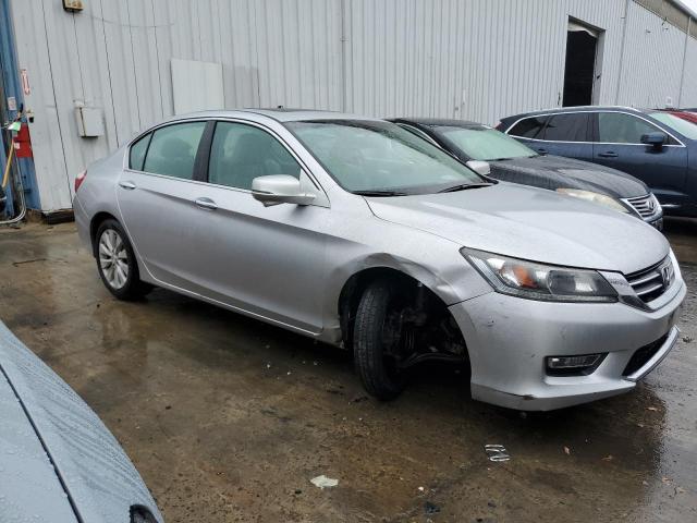 1HGCR2F88DA258070 - 2013 HONDA ACCORD EXL SILVER photo 4