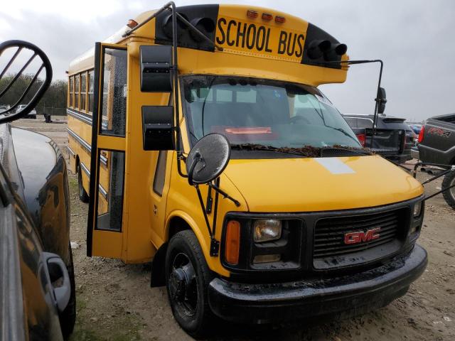 1GDJG31F121220213 - 2002 GMC SAVANA CUT YELLOW photo 1