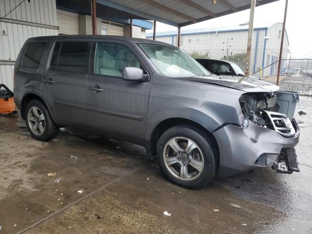 5FNYF4H35FB069137 - 2015 HONDA PILOT SE CHARCOAL photo 4