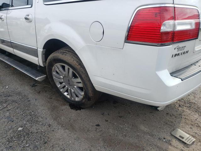 5LMJJ3J53BEJ07362 - 2011 LINCOLN NAVIGATOR 白色 照片 9