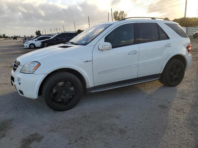 4JGBB77E17A215688 - 2007 MERCEDES-BENZ ML 63 AMG WHITE photo 1