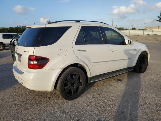 4JGBB77E17A215688 - 2007 MERCEDES-BENZ ML 63 AMG WHITE photo 3