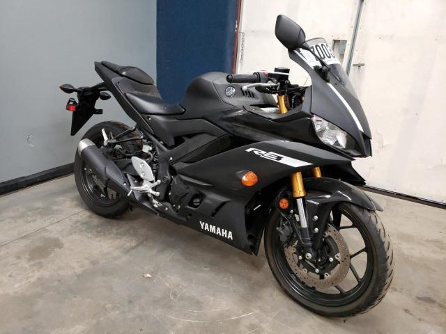 MH3RH18Y6KK001596 - 2019 YAMAHA YZFR3 A BLACK photo 1