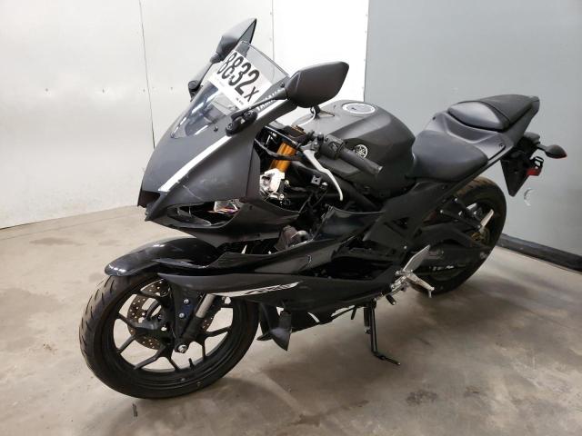 MH3RH18Y6KK001596 - 2019 YAMAHA YZFR3 A BLACK photo 2