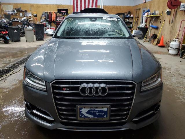 WAUK2AFD8FN018404 - 2015 AUDI S8 QUATTRO GRAY photo 5