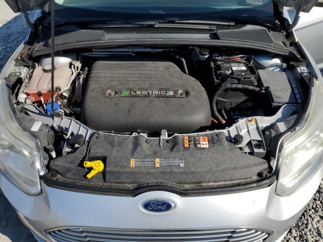 1FADP3R48DL139842 - 2013 FORD FOCUS BEV SILVER photo 11