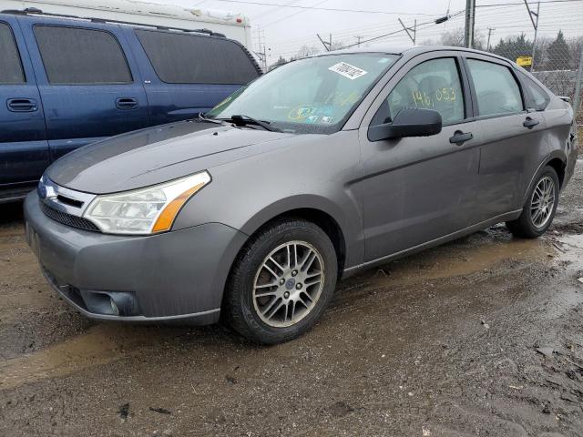 1FAHP3FN7AW180469 - 2010 FORD FOCUS GRAY photo 1