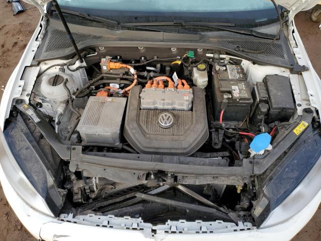 WVWKP7AU3GW912532 - 2016 VOLKSWAGEN E-GOLF SE WHITE photo 11