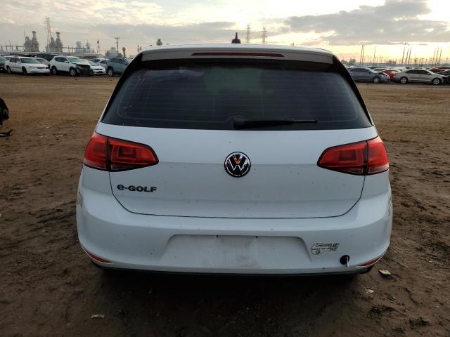 WVWKP7AU3GW912532 - 2016 VOLKSWAGEN E-GOLF SE WHITE photo 6