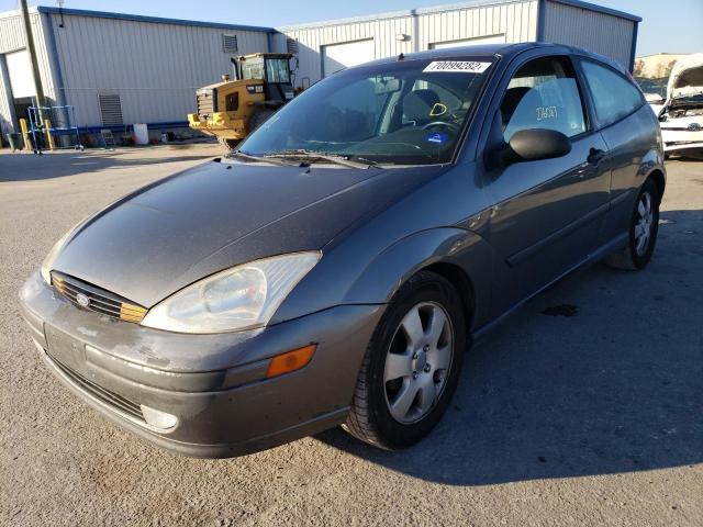 3FAFP31322R177593 - 2002 FORD FOCUS ZX3 GRAY photo 1