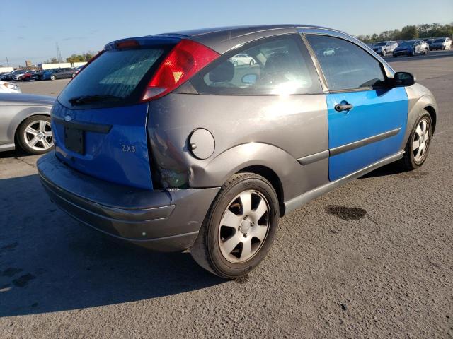 3FAFP31322R177593 - 2002 FORD FOCUS ZX3 GRAY photo 3