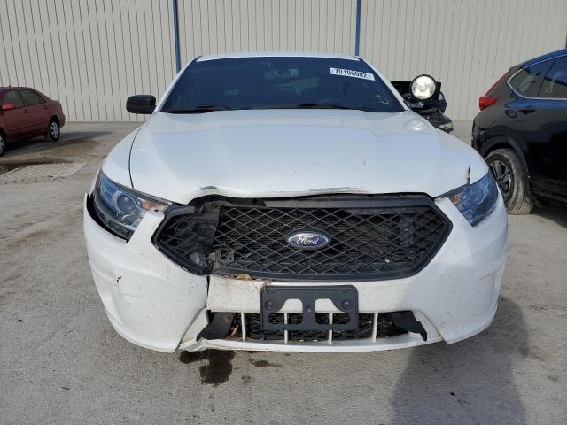 1FAHP2L80JG125509 - 2018 FORD TAURUS POL WHITE photo 5