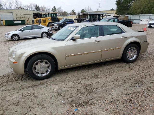 2C3KA53G06H404274 - 2006 CHRYSLER 300 TOURIN GOLD photo 1