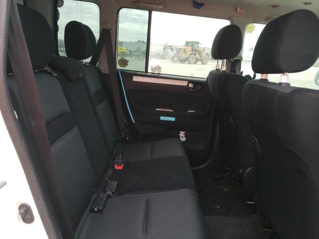 JTLKT324864093048 - 2006 TOYOTA SCION XB Білий фото 10