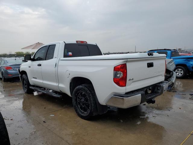 5TFUW5F11JX743319 - 2018 TOYOTA TUNDRA DOU WHITE photo 2