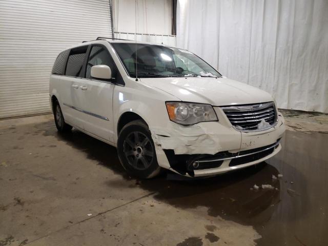2A4RR5DG1BR666501 - 2011 CHRYSLER TOWN AND C WHITE photo 4