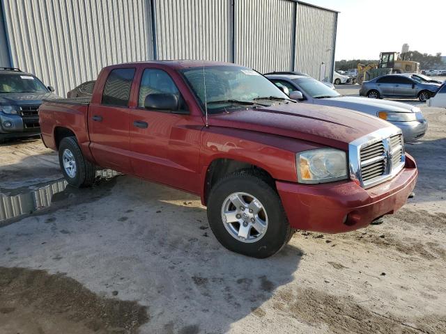 1D7HE48P87S253651 - 2007 DODGE DAKOTA QUA RED photo 4