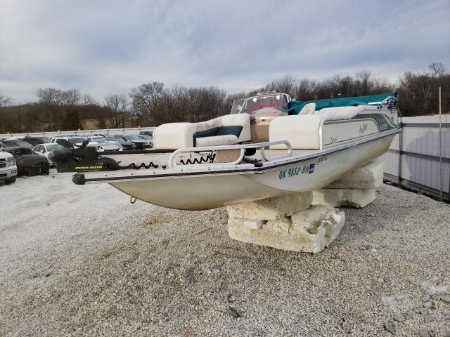 0MCL510DD999 - 1999 LOWE BOAT WHITE photo 2