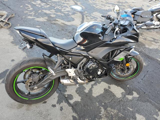 JKAEXEJ17KDA04111 - 2019 KAWASAKI EX650 J შავი ფოტო 4