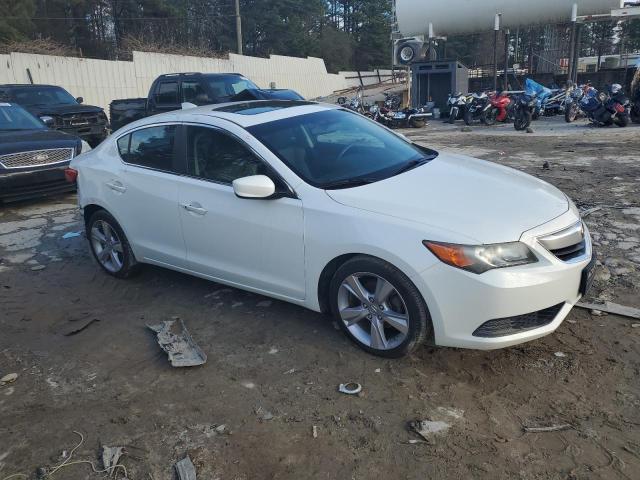 19VDE1F33FE****** - 2015 ACURA ILX 20 WHITE photo 4