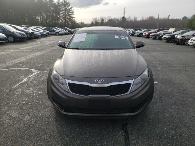 KNAGM4A71B5097878 - 2011 KIA OPTIMA GREEN photo 5