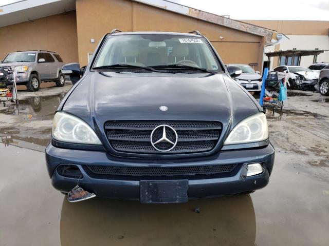 4JGAB54E22A334976 - 2002 MERCEDES-BENZ ML 320 GRAY photo 5