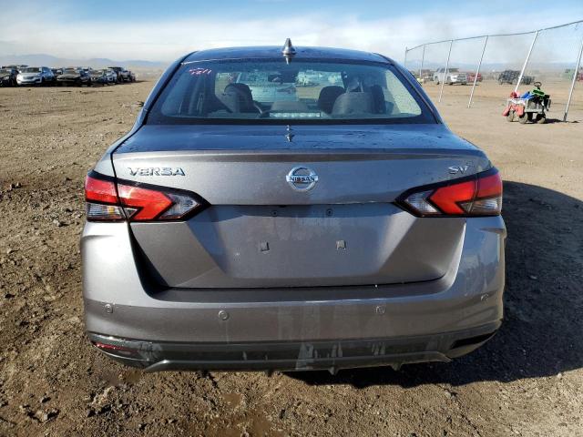 3N1CN8EV1ML885788 - 2021 NISSAN VERSA SV GRAY photo 6