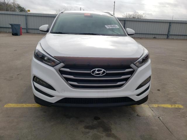 KM8J33A46HU280070 - 2017 HYUNDAI TUCSON LIM WHITE photo 5