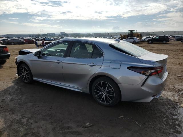 4T1G11AK5PU728591 - 2023 TOYOTA CAMRY SE N SILVER photo 2