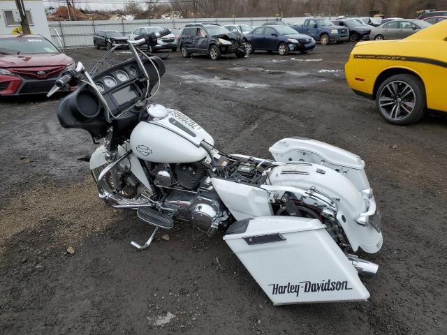 1HD1KRM13FB650930 - 2015 HARLEY-DAVIDSON FLHXS STRE WHITE photo 3