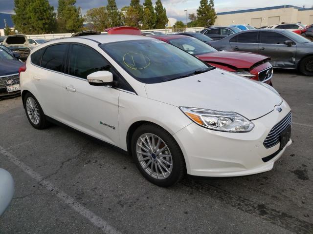 1FADP3R46EL374421 - 2014 FORD FOCUS BEV WHITE photo 4