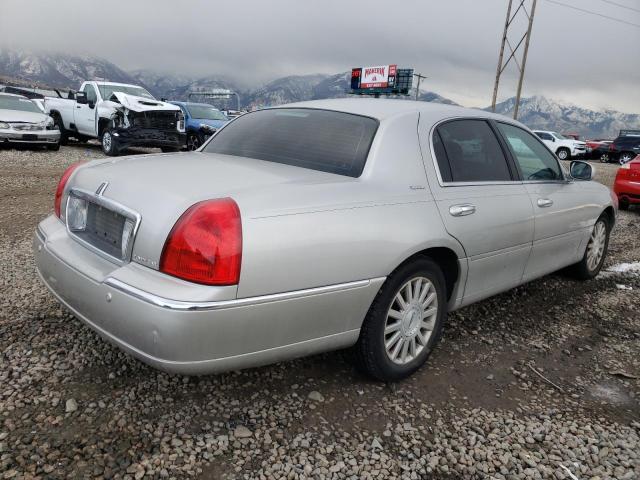 1LNHM82W33Y605235 - 2003 LINCOLN TOWN CAR S SILVER photo 3