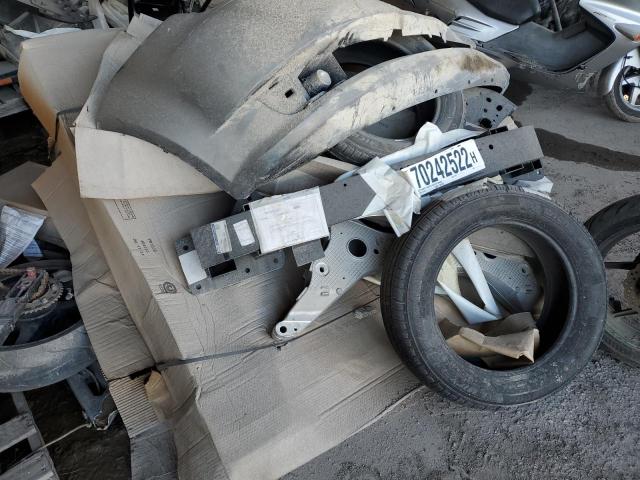 undefined - 2000 OTHR PARTS GRAY photo 8