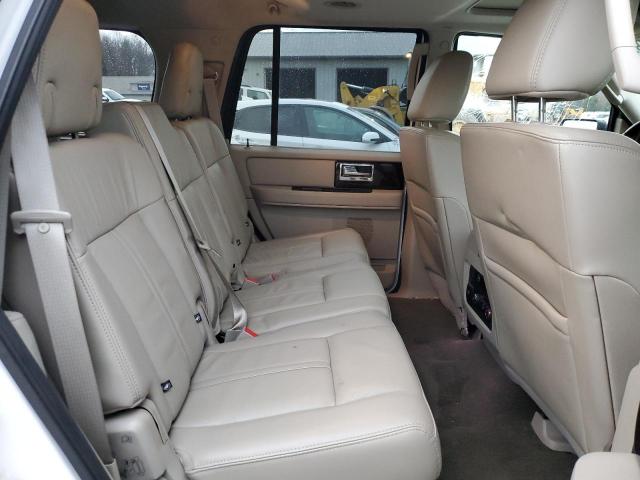 5LMJJ2JT3HEL04100 - 2017 LINCOLN NAVIGATOR WHITE photo 11