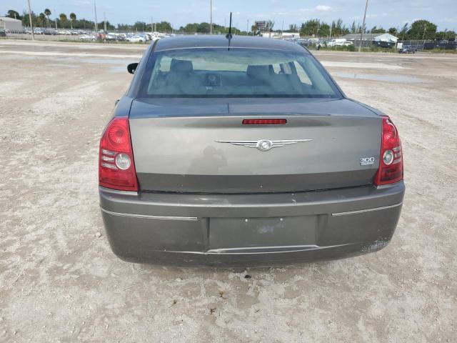 2C3KA53G38H177245 - 2008 CHRYSLER 300 TOURIN GRAY photo 6