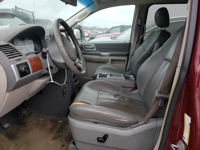 2A8HR54P58R777054 - 2008 CHRYSLER TOWN AND C MAROON photo 7