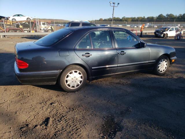 WDBJF55F2VA415785 - 1997 MERCEDES-BENZ E320 BLUE photo 3