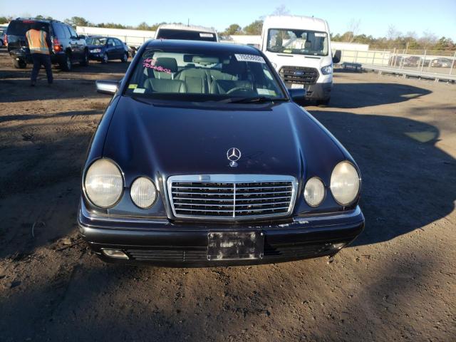 WDBJF55F2VA415785 - 1997 MERCEDES-BENZ E320 BLUE photo 5