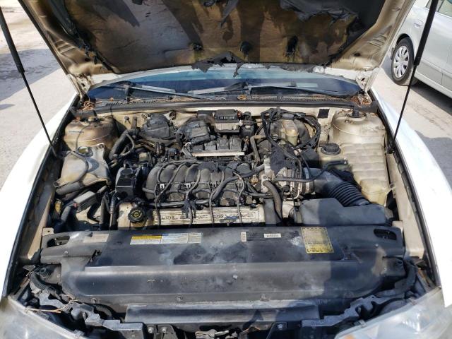 1G3GR62C3X4100644 - 1999 OLDSMOBILE AURORA WHITE photo 11