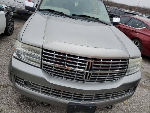 5LMFU28548LJ11065 - 2008 LINCOLN NAVIGATOR GRAY photo 5
