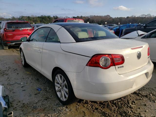 WVWAA71F69V017561 - 2009 VOLKSWAGEN EOS TURBO WHITE photo 2