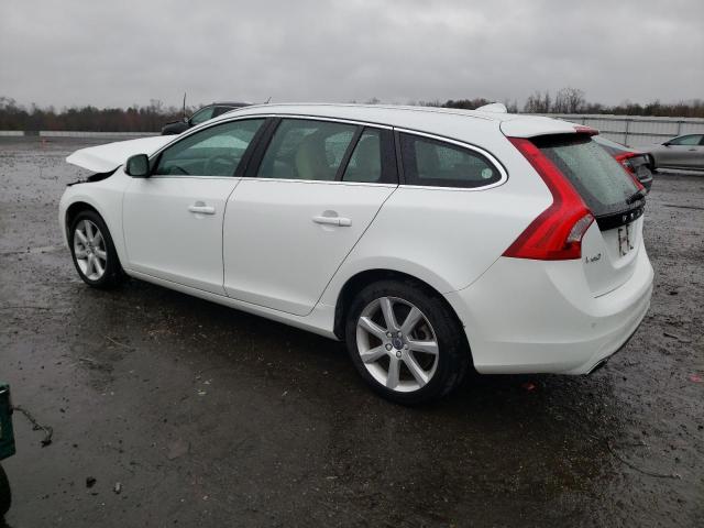 YV140MSM1H1342243 - 2017 VOLVO V60 PLATIN WHITE photo 2