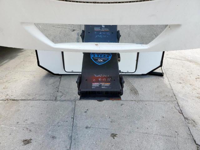 4YDFAVV26NE760021 - 2022 KEYSTONE AVALANCHE 白色 照片 7