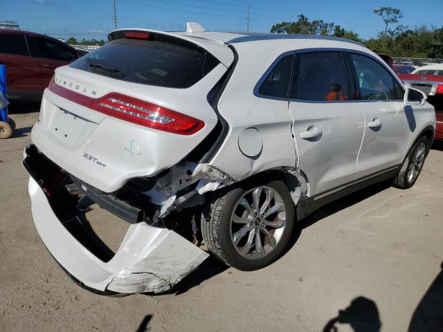 5LMTJ2DH8HUL01831 - 2017 LINCOLN MKC SELECT WHITE photo 3