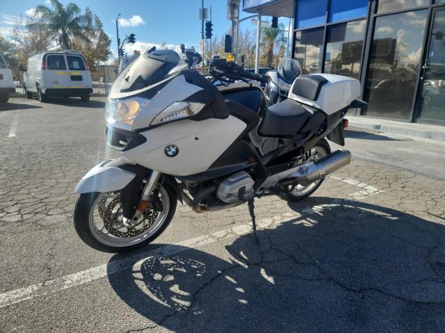 WB1044000EZW23260 - 2014 BMW R1200 RT BLACK photo 2