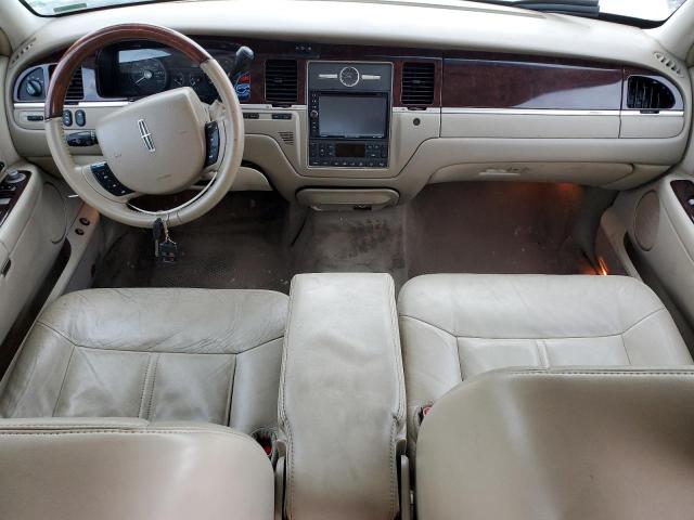 2LNHM82V79X636827 - 2009 LINCOLN TOWN CAR S BEIGE photo 8