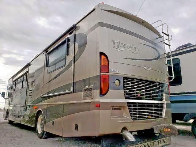 4UZAAHAK24CM86777 - 2004 FREIGHTLINER MOTORHOME BROWN photo 3