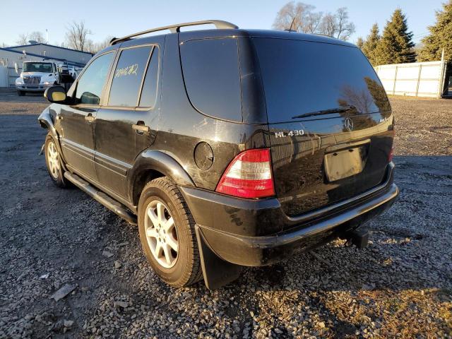 4JGAB72E0YA153916 - 2000 MERCEDES-BENZ ML 430 BLACK photo 2